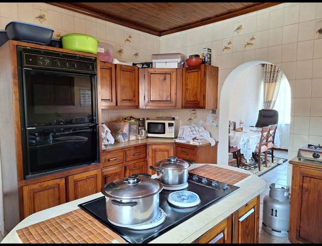 3 BEDROOM HOUSE FOR SALE IN CRAIGIEBURN